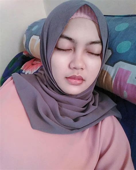 gambar colmek|Jilbab Tobrut Colmek Memek Tembem